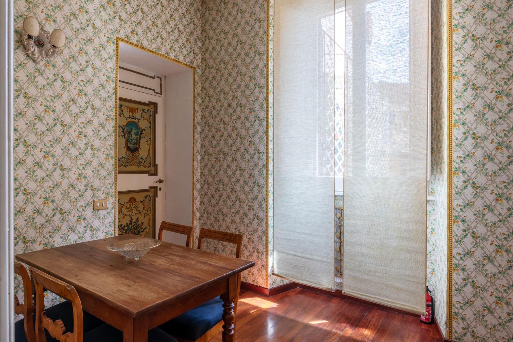 The Charming House - Pantheon Apartment